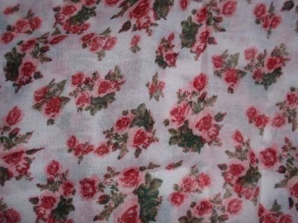 Foulard & Sciarpe: BLÜEMLI, ROSEN SCHAL- NEU IM TREND – Nuovo e nell'imballaggio originale da Honau venduto da sainj 1