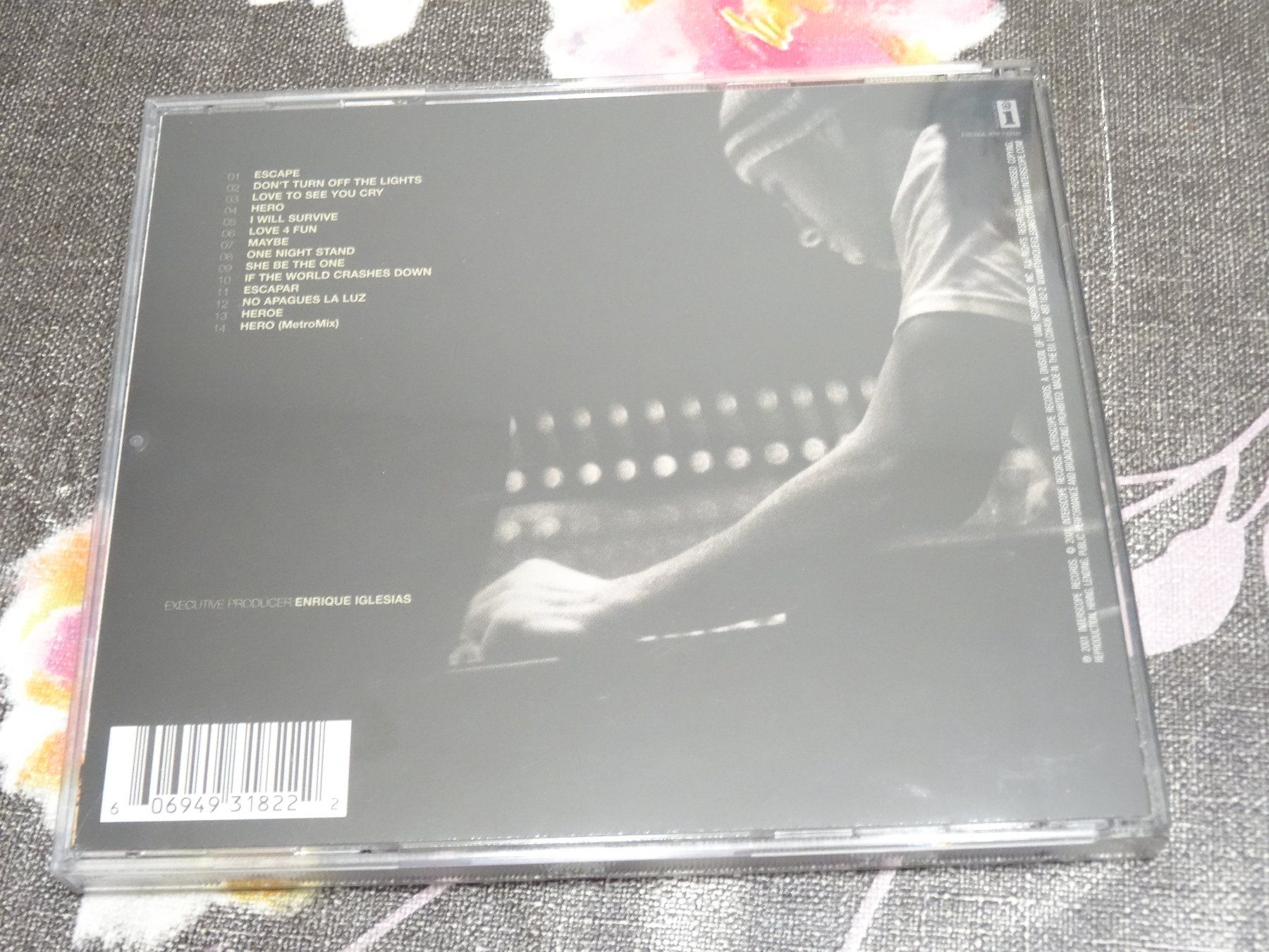CD: Enrique - Escape CD – Usato da Olten venduto da Disc-Ausverkauf 1