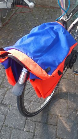 Fahrradtasche Gepäckträgertasche orange/blau 