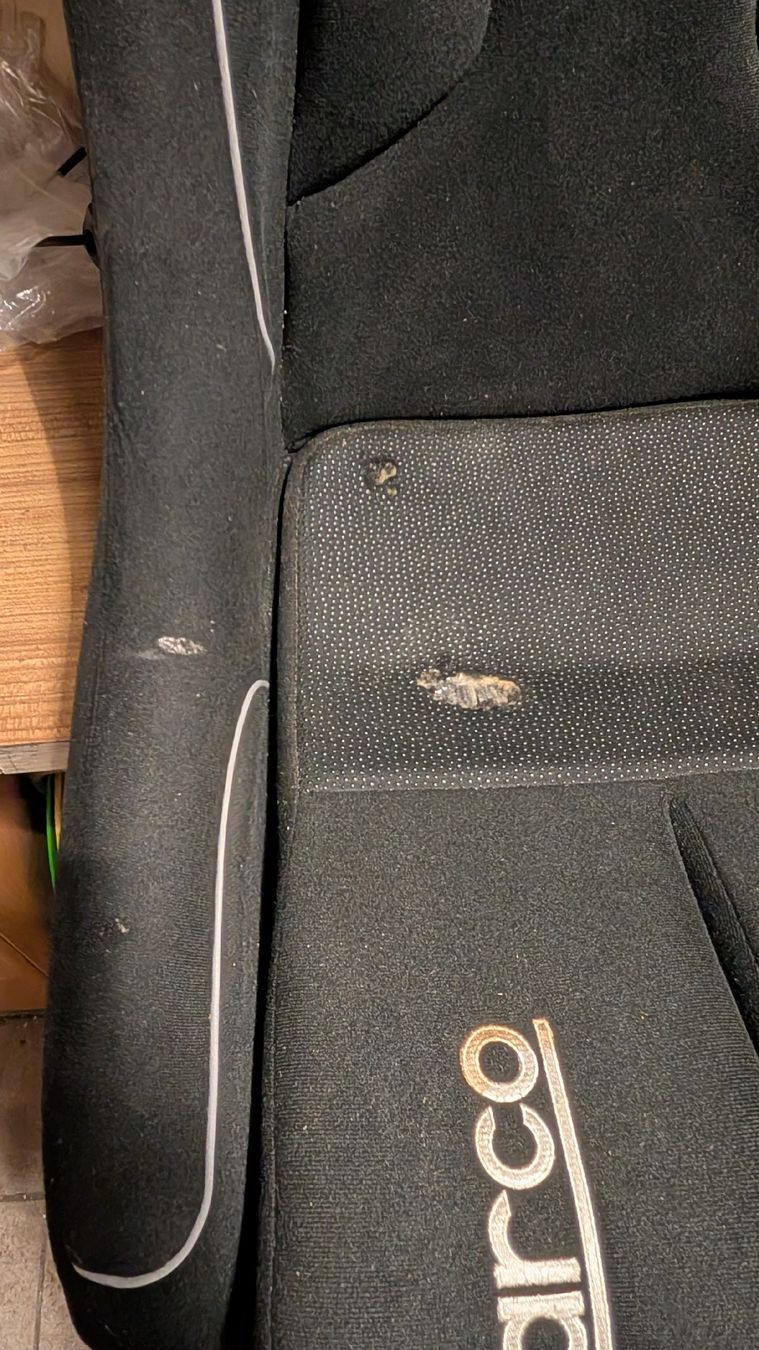 VW Tutti pezzi di ricambio auto: Sparco Evo Plus Schalensitz – Usato da Guttet-Feschel venduto da Misterblue 6