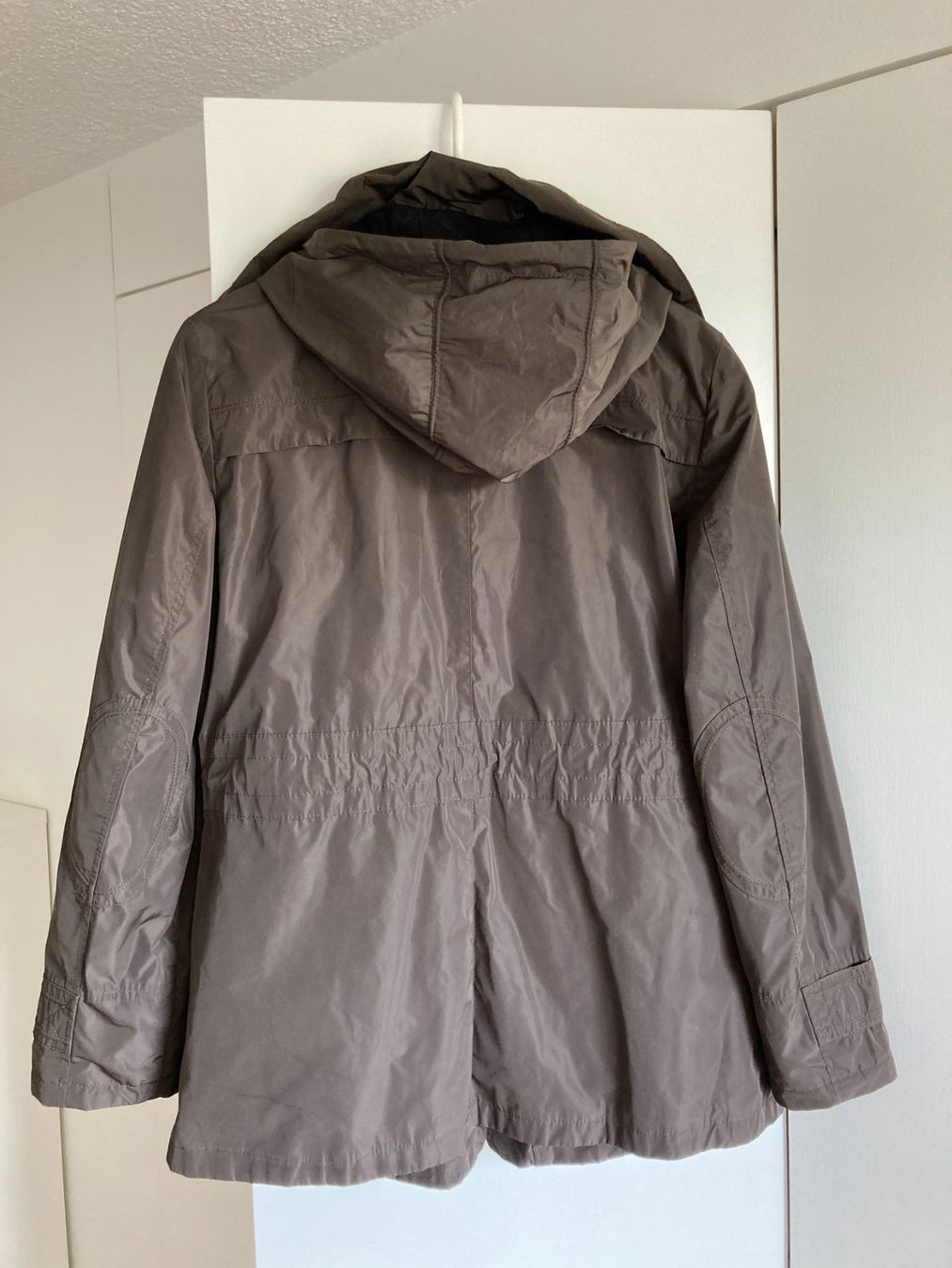 Gil Bret Giacche: Gil Bret Damen Wetterschutz Jacke – Usato da Pfäffikon SZ venduto da Opus 1