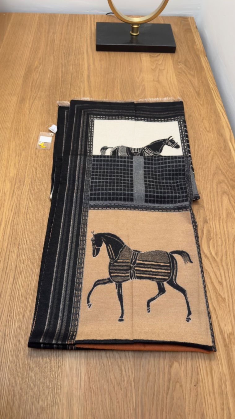 Foulard & Sciarpe: NEU Wolle fabric klassischer Schal warm – Nuovo e nell'imballaggio originale da Faulensee venduto da Liebes_Kind_2019 2