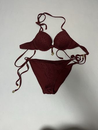 Bikini Set mit Spitze dunkelrot