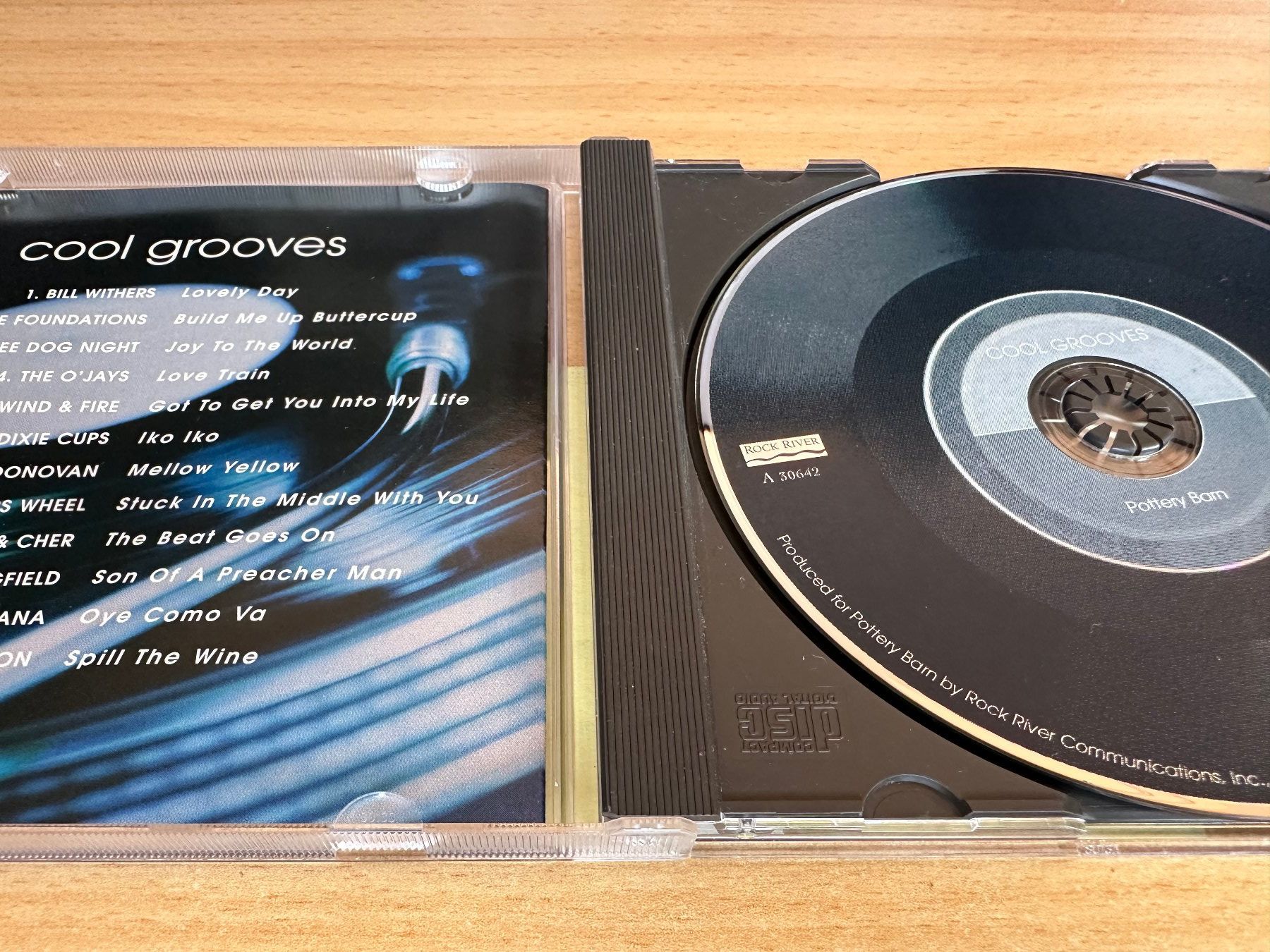 CD: Various – Cool Grooves – Usato da Rikon im Tösstal venduto da Alpenmutz 2