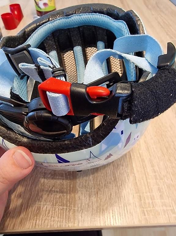 Caschi: Abus Kinderhelm – Usato da Rheinfelden venduto da CaroB1990 3