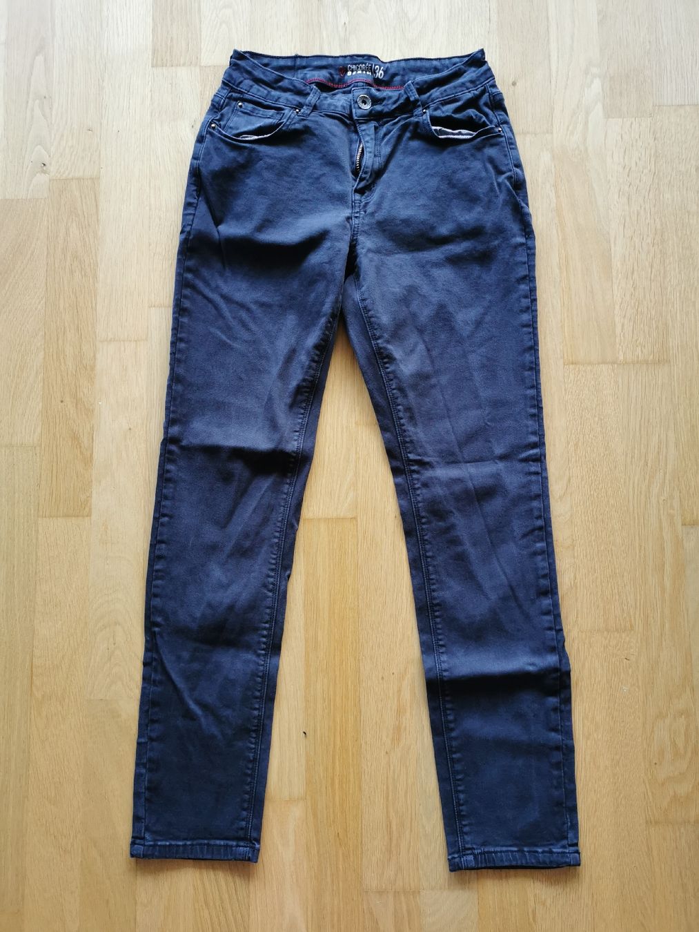 Jeans: Graue Jeans, Chicoree, Gr. 36 – Nuovo (secondo la descrizione) da Ostermundigen venduto da AlwaysHaveFun90