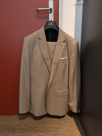Anzug Beige Gr. 48