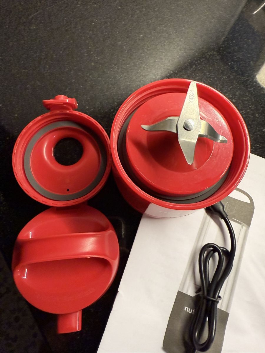 Nutribullet Elettrodomestici da cucina: Nutribullet Portable - Top Zustand – Usato da Zürich venduto da stellina90 2