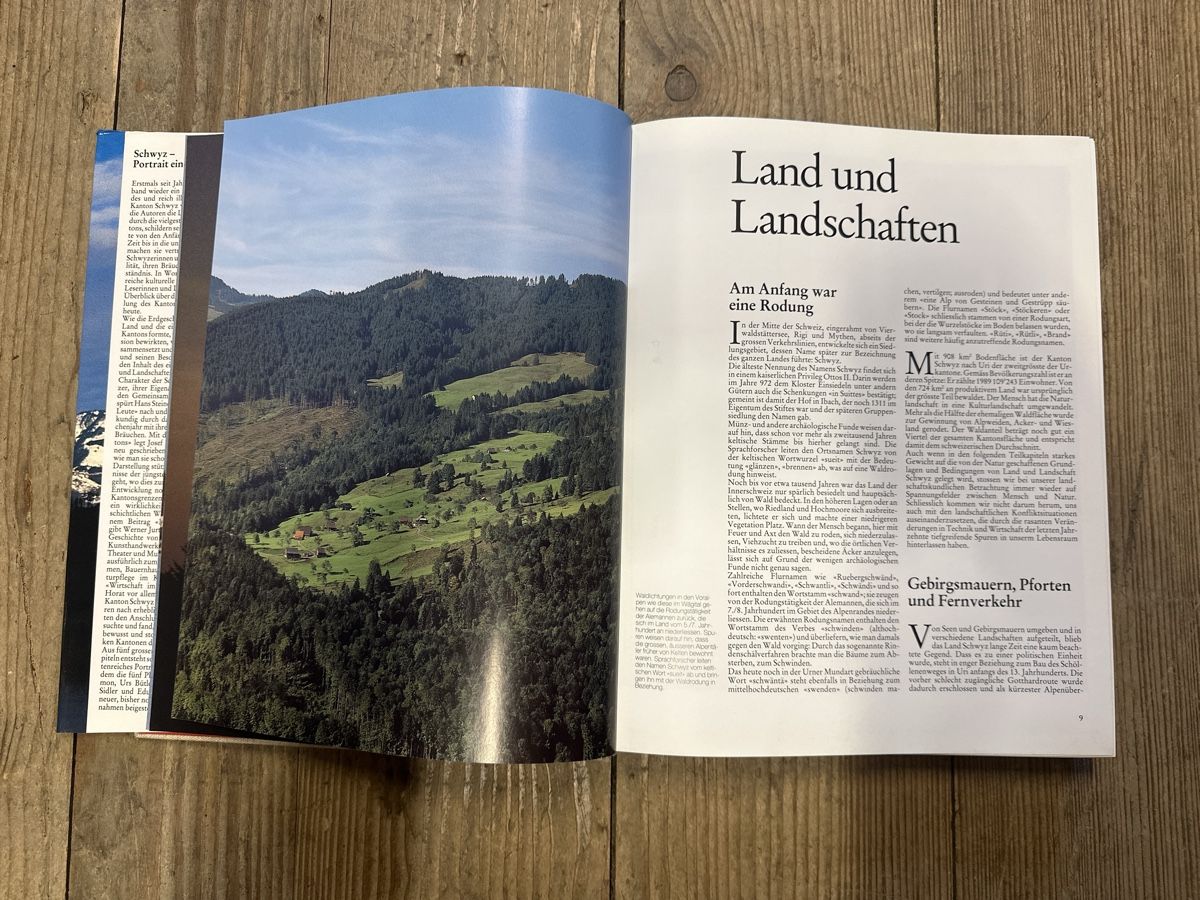 Bücher: Buch Schwyz Portrait eines Kantons Edition 91 – Gebraucht aus Baar von Hillsboro 2