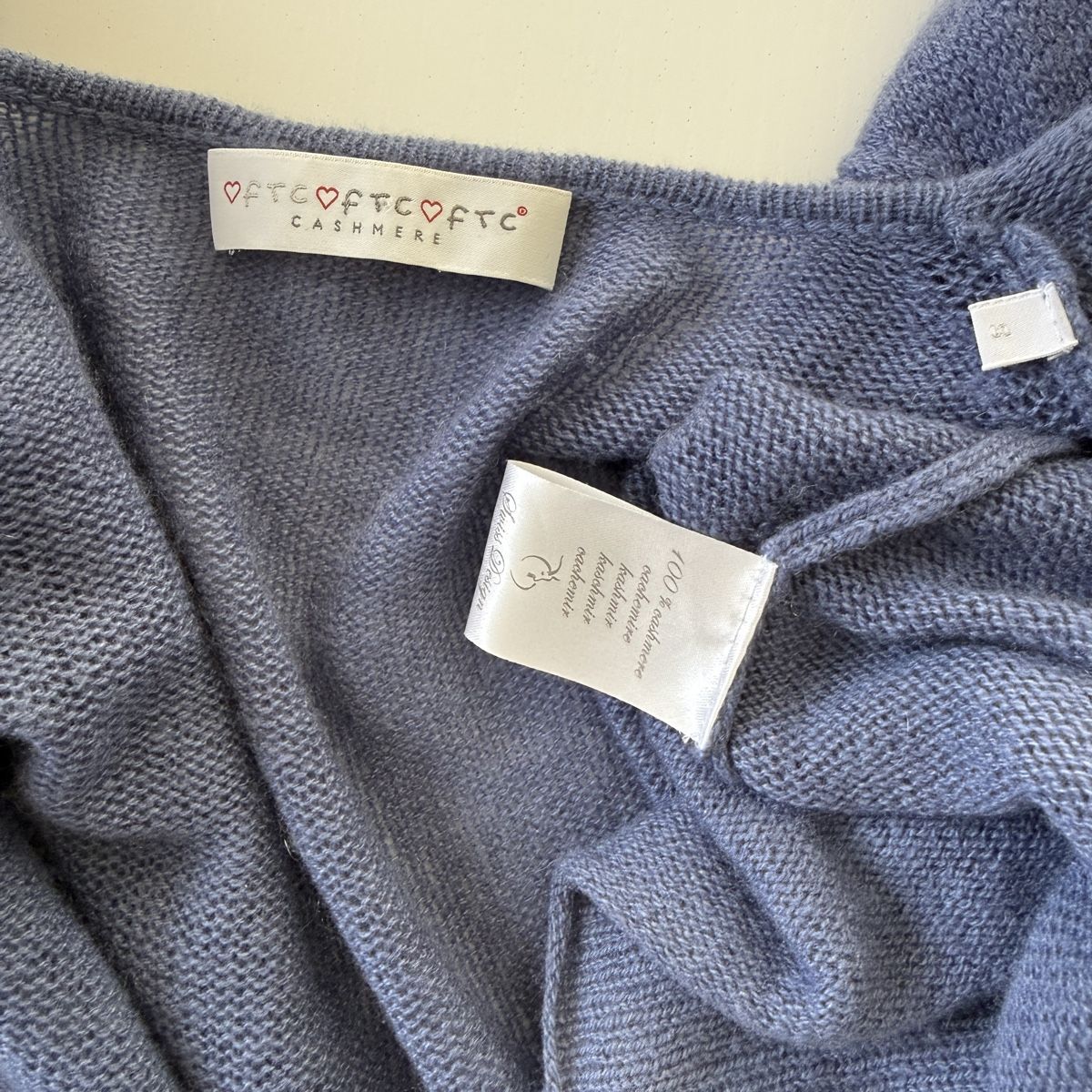 FTC Maglioni & Felpe: FTC Cashmere Cardigan – Nuovo (secondo la descrizione) da Emmen venduto da Nightingale_2022 5