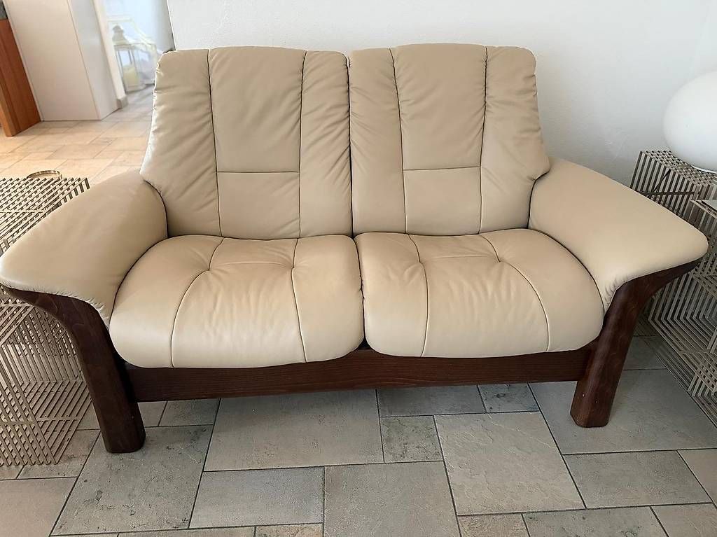 Divani: Stressless Set 2 Sessel 1 Sofa 2 Ottoman – Usato da Pfaffhausen venduto da Voe 2