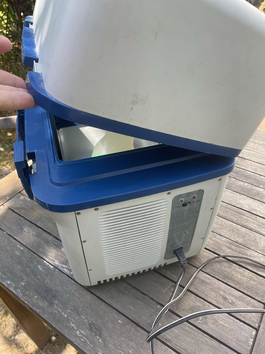Réfrigérateurs et refroidissement: Coolbox 12 v für Auto  – D'occasion à Basel par cerroM 2