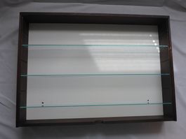 Alte kleine Glas-Vitrine/Wandvitrine mit Glastablar