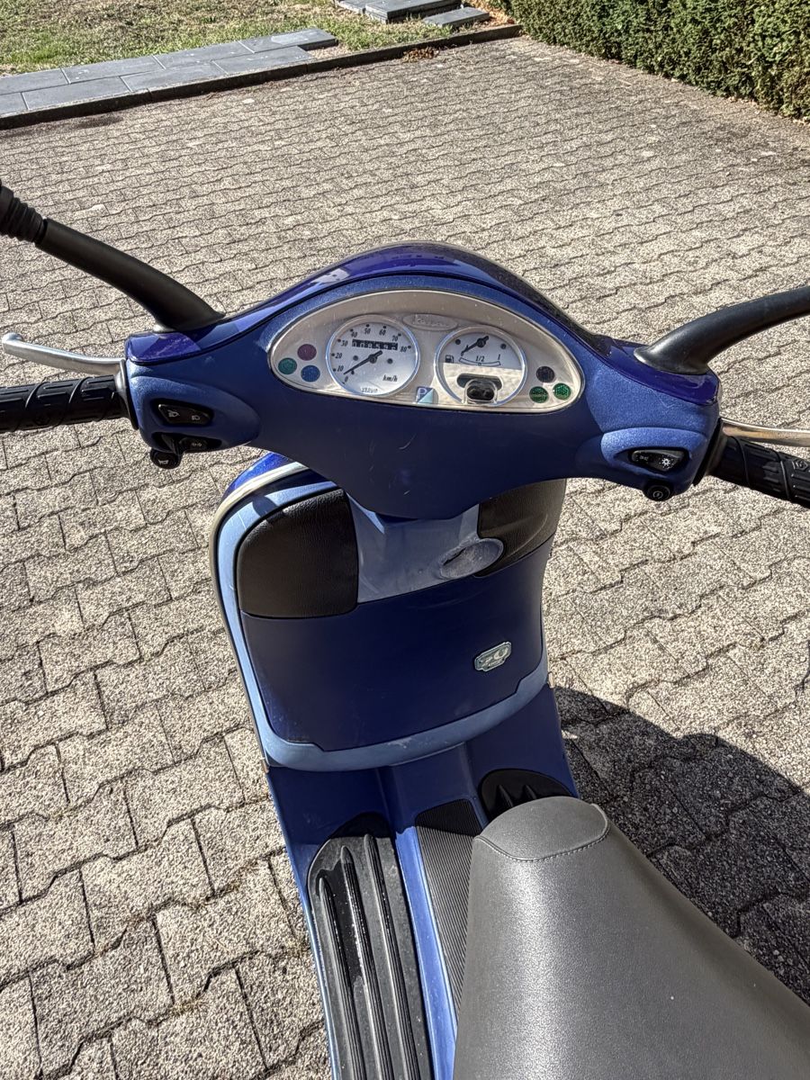 Vespa Scooter: Vespa ET4 50ccm – Usato da Zürich venduto da nik_sy96 5