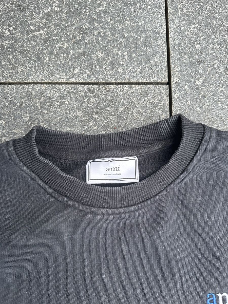 Maglioni & Felpe: AMI Pullover schwarz Grösse M guter Zustand – Nuovo (secondo la descrizione) da Schwanden GL venduto da bil_2n28 1