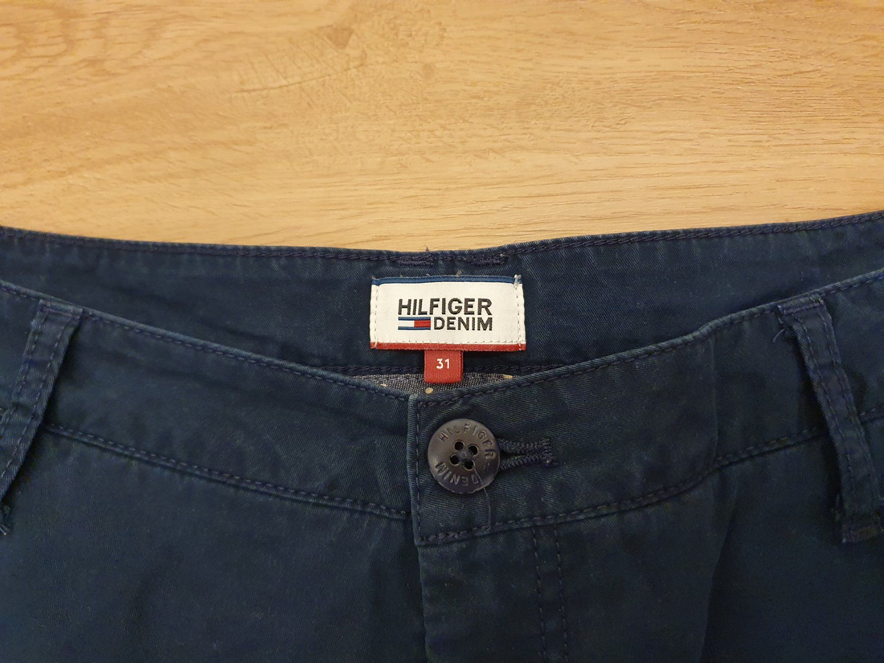 Tommy Hilfiger Pantaloni: Hilfiger Denim, Shorts Gr. 31 – Nuovo (secondo la descrizione) da Heinrichswil venduto da sabi2809 1
