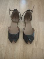 Sandales plates noires LASOCKI femme T 39