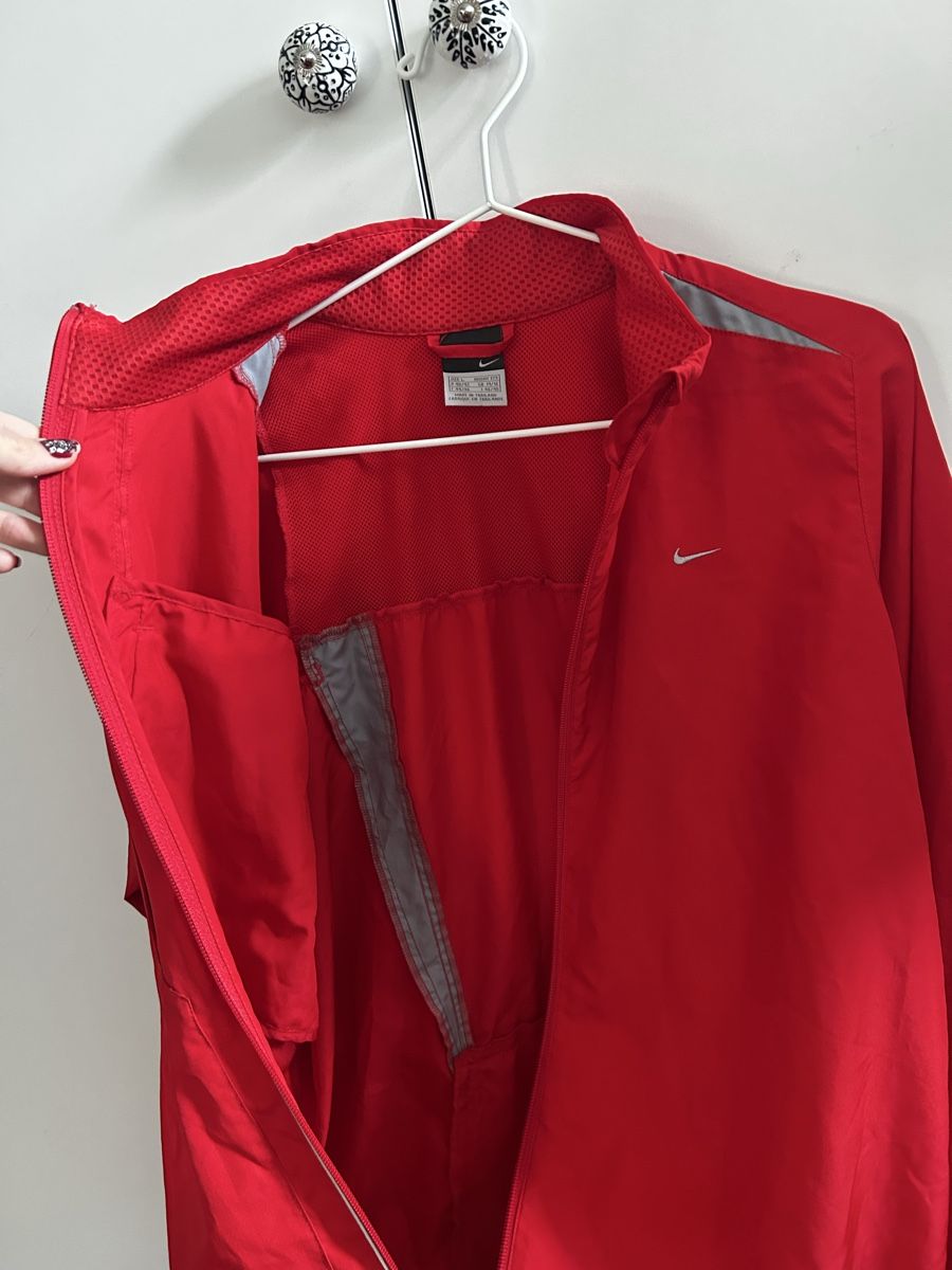 Nike Giacche: Nike Trainingsjacke – Usato da Uster venduto da alin13e 4