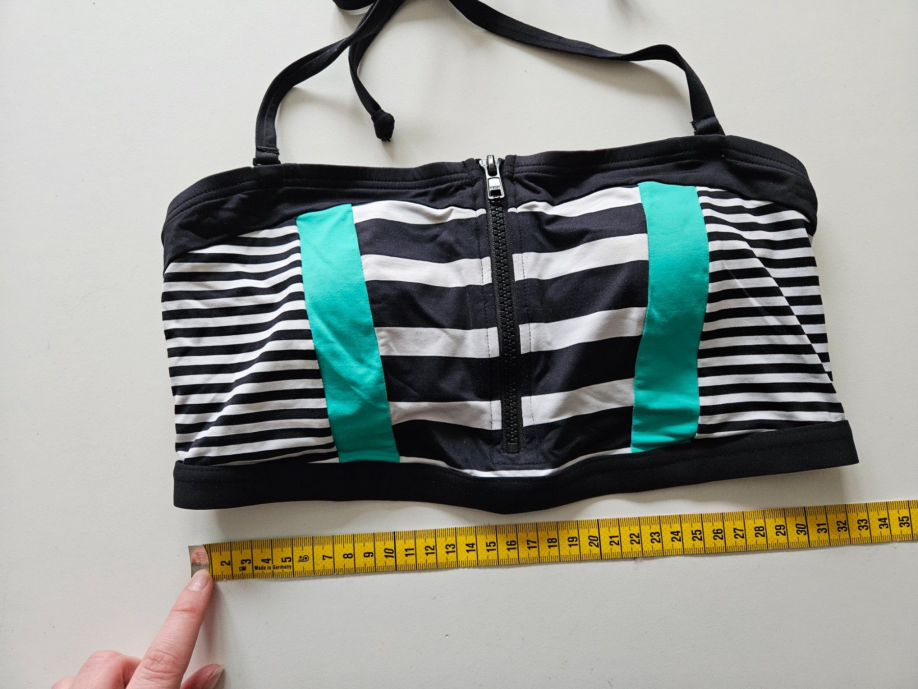 Badekleider & Bikinis: Bikinioberteil Gr.36 A/B – Gebraucht aus Schaffhausen von sabrina915 2