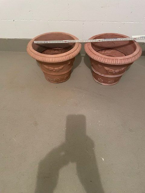 Vasi per fiori: Pflanzentopf Kunststoff – Usato da Stäfa venduto da Indi59