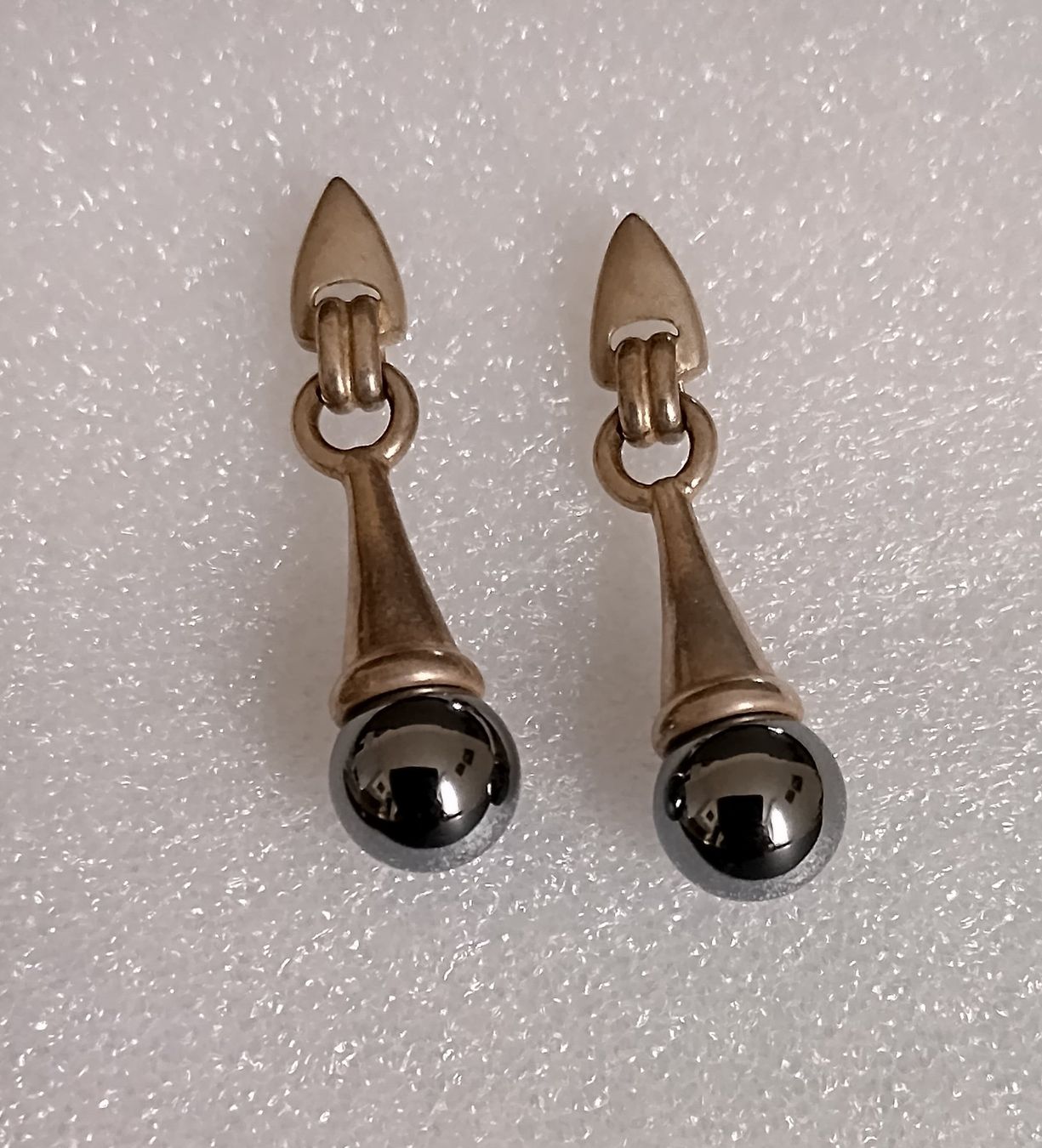 Orecchini pendenti & Orecchini a lobo: ELEGANTE OHRRINGE SILBER 925 MIT HÄMATIT – Usato da Romanshorn venduto da BoutiqueA