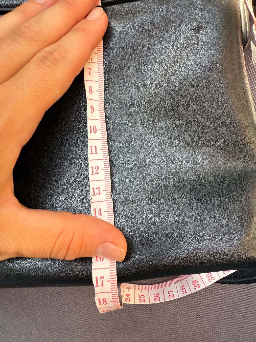 David Jones Taschen für Damen: Schwarze Umhängetasche von David Jones – Defekt aus Riehen von edu_92w7 5