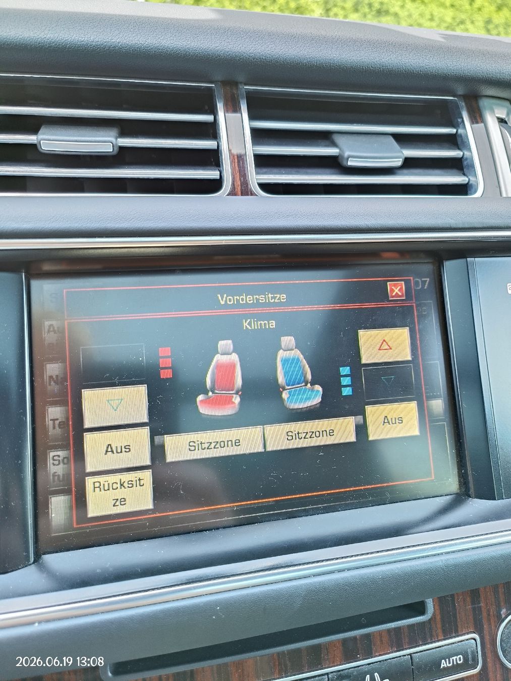 Autos: Range Rover Vogue SDV8 4.4.L – Gebraucht aus Rebstein von irp_yx68 8