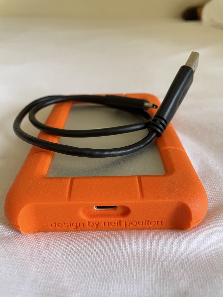 Lacie Dischi rigidi: HDD LACIE 2TB – Usato da Malans GR venduto da JIKU23 1