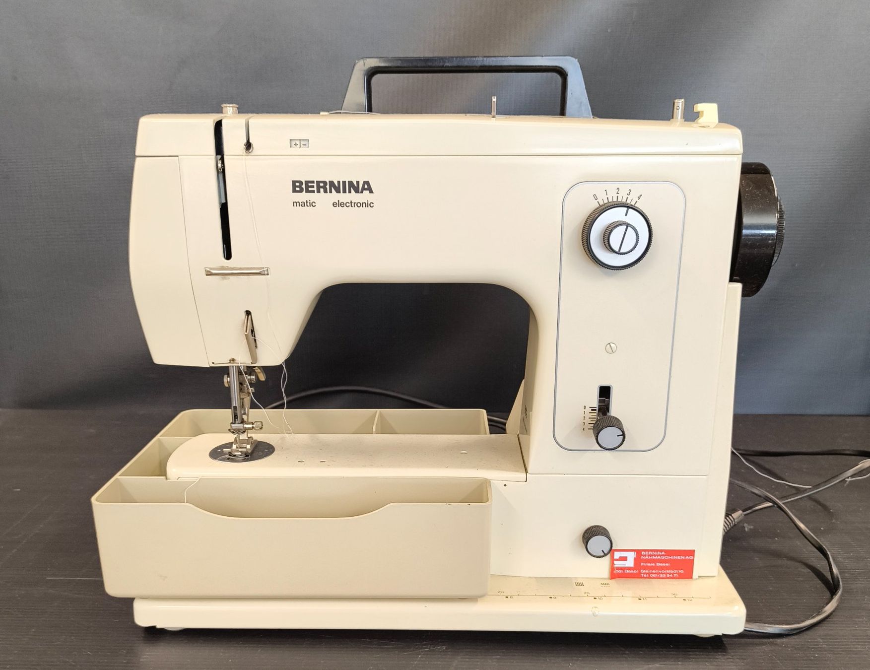 Bernina Macchine da cucire: Bernina 802 ohne Pedal – Usato da Basel venduto da bk_brockibasel 1