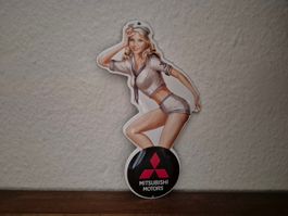 Emailschild Mitsubishi Motor Logo Pin Up Girl Emaille Schild