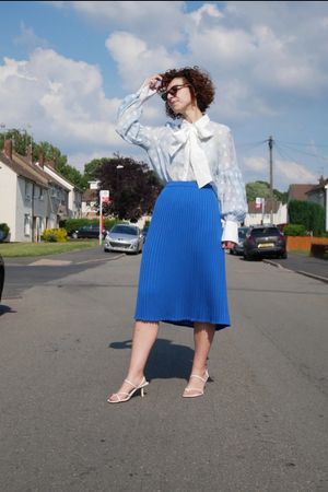 Vintage pleated midi knit skirt royal blue