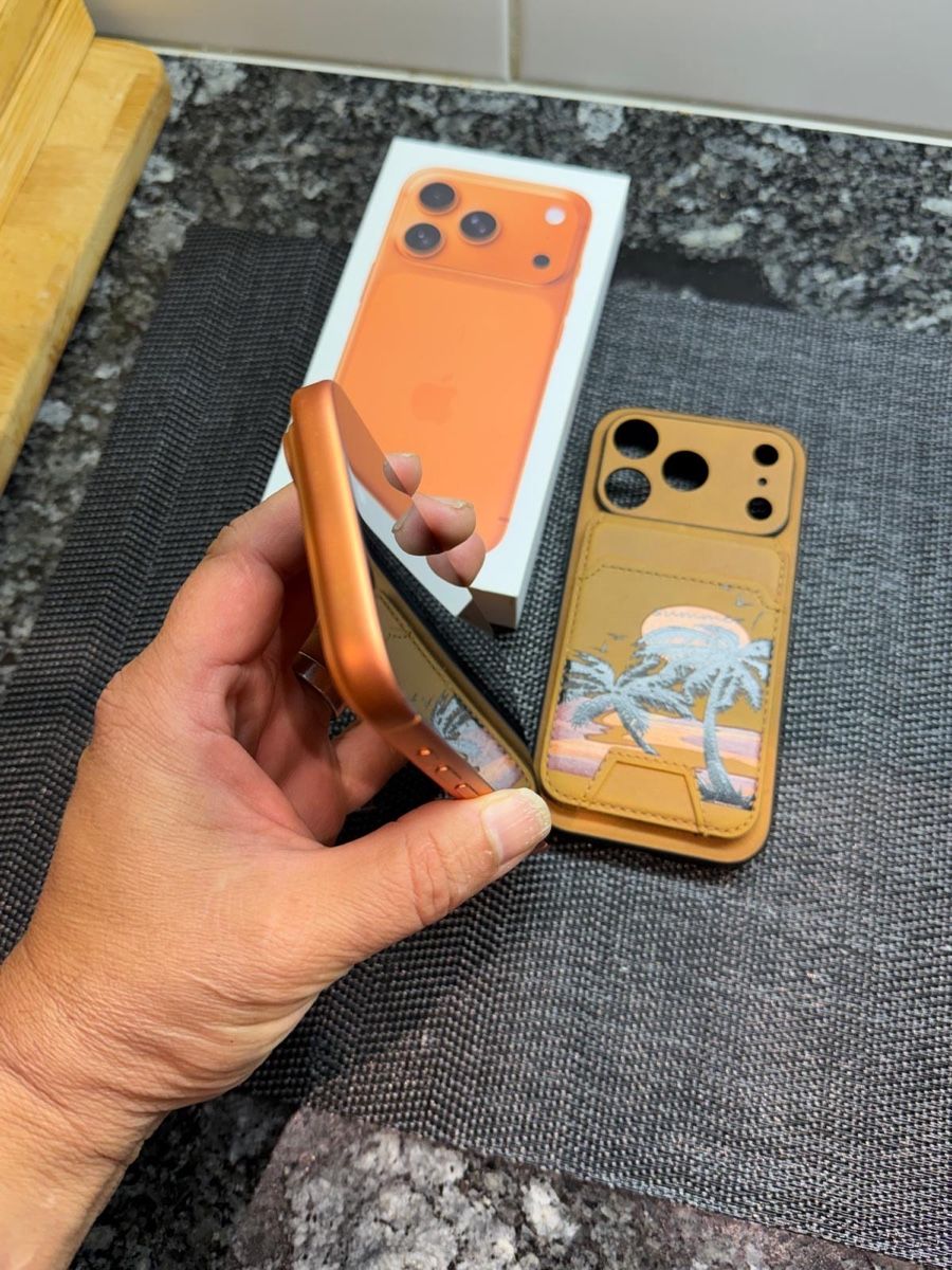 Apple Telefoni cellulari / Smartphones: iPhone 17 Pro 256 GB, Cosmic Orange – Nuovo (secondo la descrizione) da Zollikofen venduto da Eisy18 6