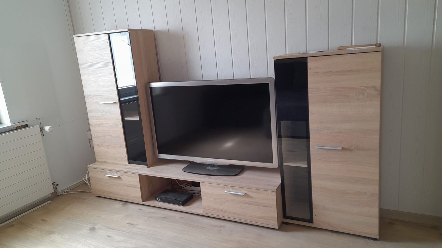 TV Möbel: Wohnwand zu verkaufen – Neu (gemäss Beschreibung) aus Döttingen von Verkauf