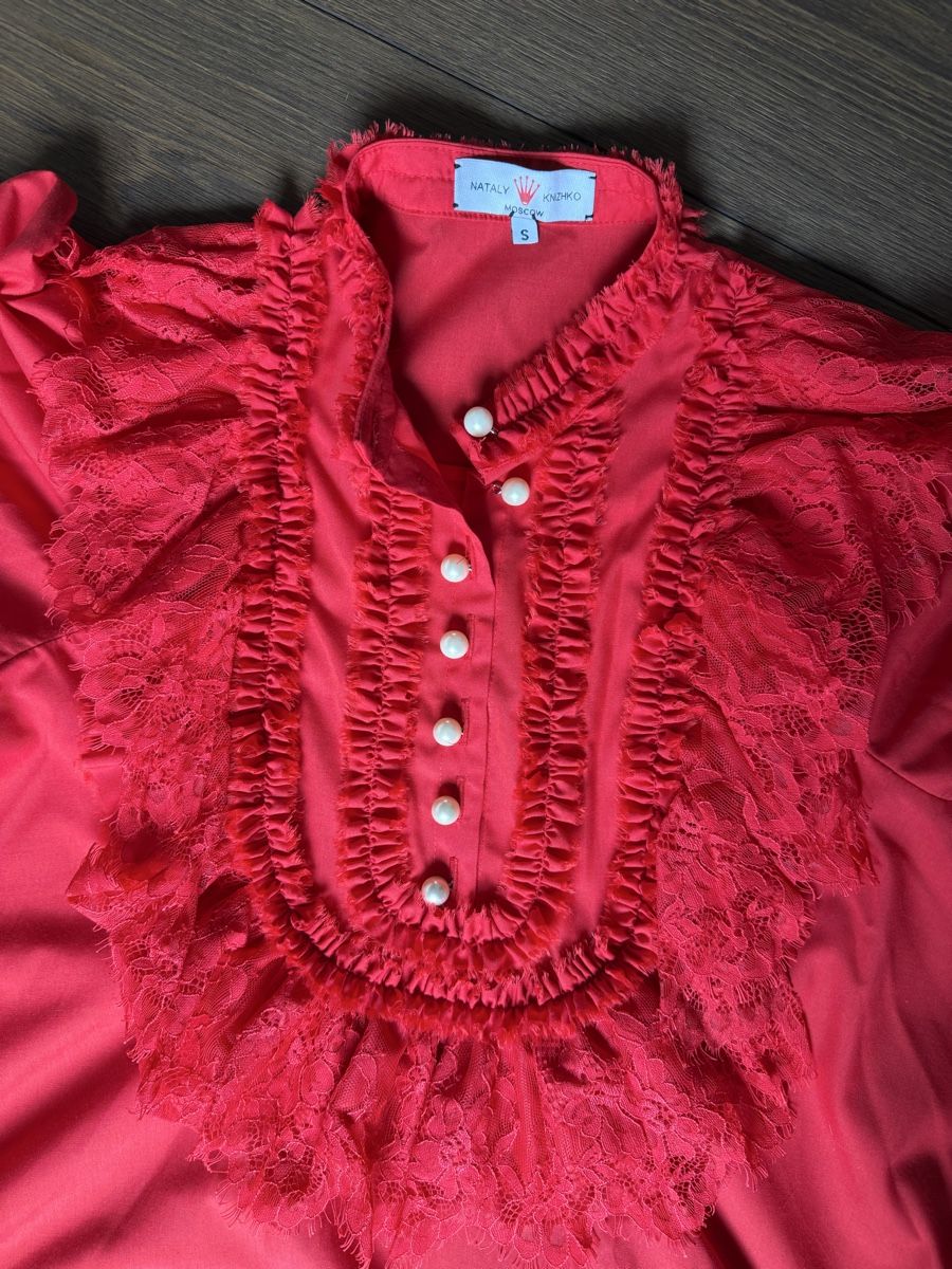 Vestiti: Designer Rotes Kleid mit Rüschen, Grösse S – Nuovo (secondo la descrizione) da Maur venduto da my_private_sale 2