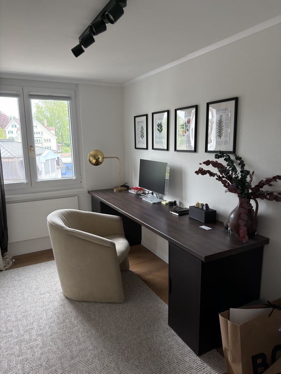 Bureaux: Schreibtisch – D'occasion à Herisau par tim_d5pn