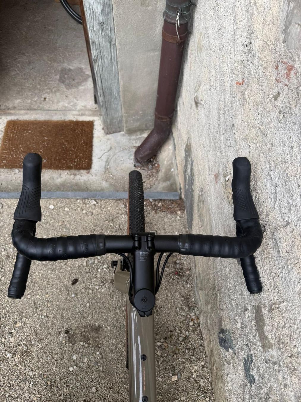 Canyon Biciclette: Canyon Grizl CF 7 Shimano GRX 1by – Nuovo (secondo la descrizione) da Dörflingen venduto da giu_5py6 6