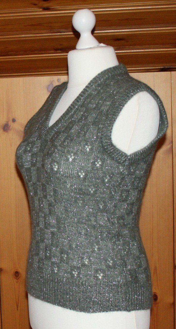 Maglioni & Felpe: Pullunder CHIWITT salbei-silber Gr. 38 – Usato da Flüelen venduto da Diversicum-Textil 1