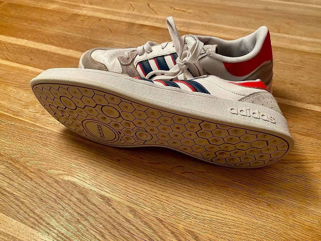 Scarpe da uomo: Adidas Schuhe Herren Gr. 45 – Usato da Mühlau venduto da Johuiii 1