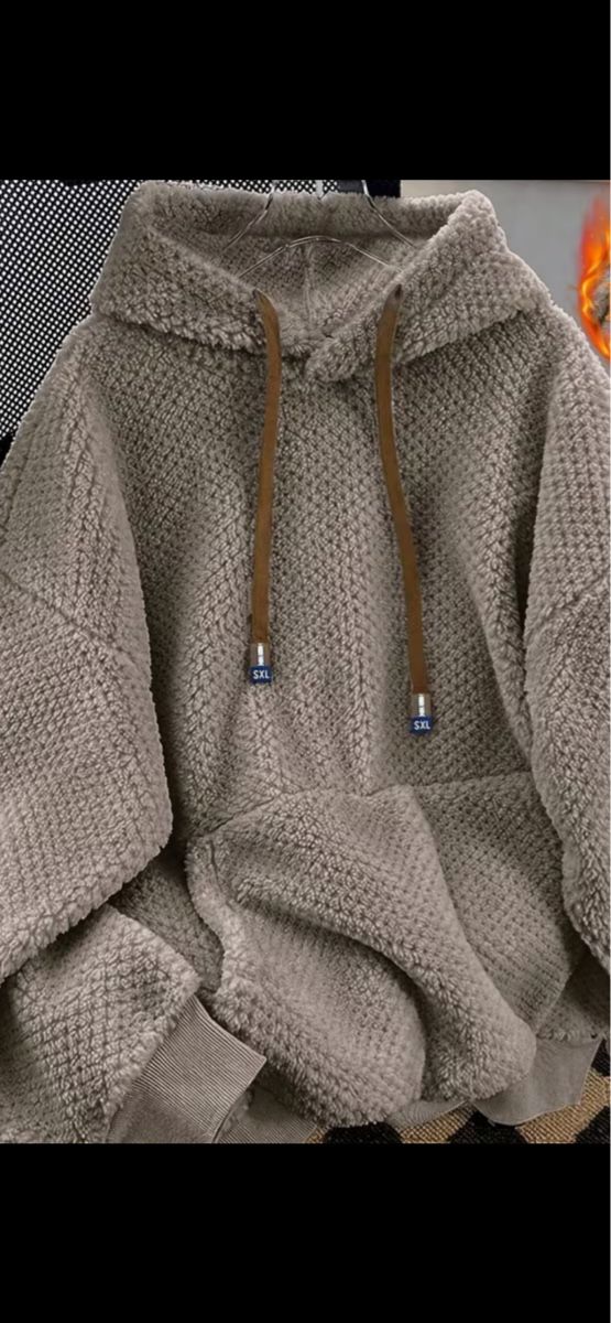 Pullover & Sweatshirts: Schöner Kaputzenpullover neu gr m – Neu (gemäss Beschreibung) aus Allschwil von selake990673