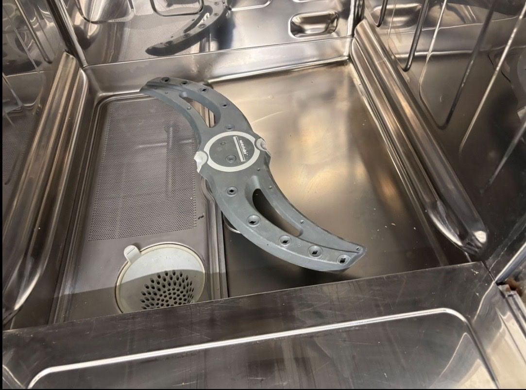 Machines à laver la vaisselle: Geschirrspülmaschinen – D'occasion à Dietikon par dia_y8y5 4