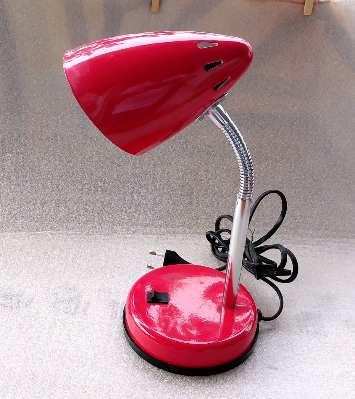 Lampade: Vintage rote Lampe -F55 – Usato da Morges venduto da vimajes12