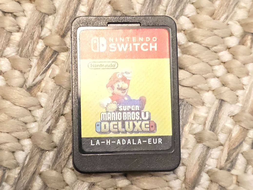 Nintendo Giochi: Nintendo Switch Spiel Super Mario Bros. U Deluxe – Usato da Dorf venduto da Echo_Elements