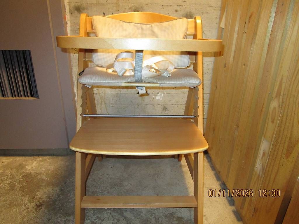 Seggioloni: chaise de table en bois pour enfant  – Usato da Clarens venduto da krampou 1