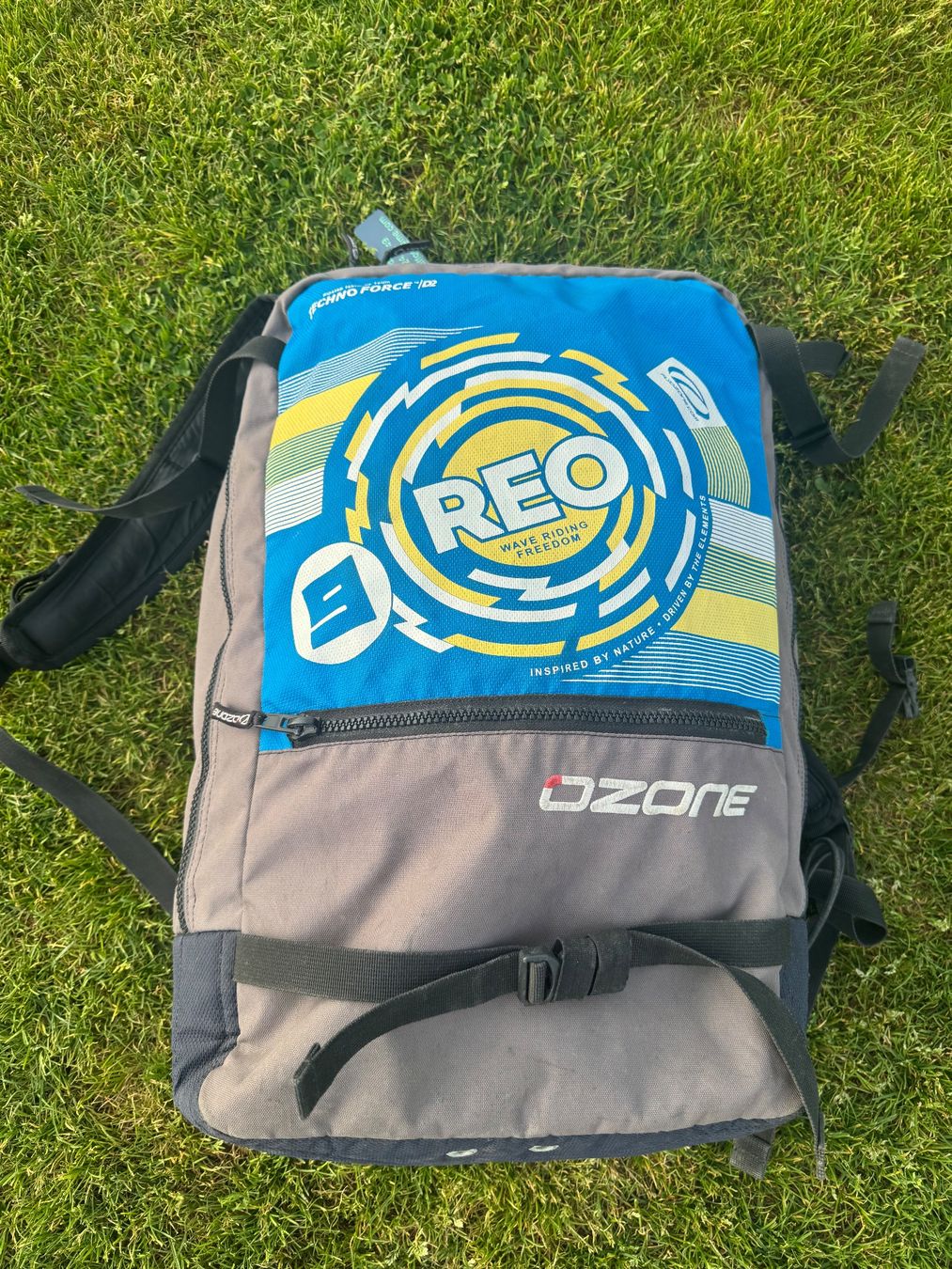 Ozone Kite: Ozone Reo V3 9m - Wavekite, gutmütig & einsteigerfreundlich – Gebraucht aus Zürich von vincent.clifford 9