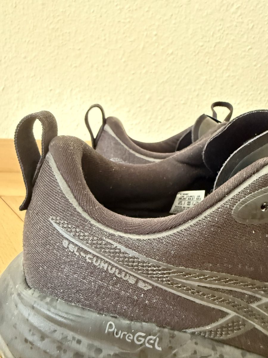 Asics Scarpe da uomo: Asics Cumulus 27 (44.5) – Usato da Bern venduto da Laufsport3000 3