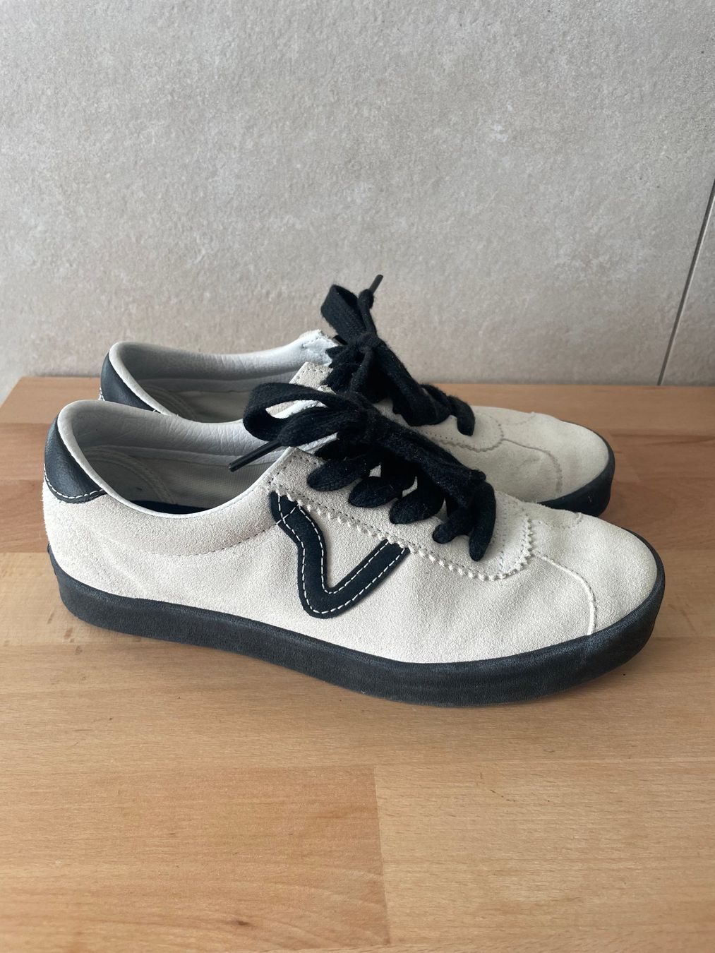 Vans Damenschuhe: Vans - Daim, taille 37 – Gebraucht aus Neuchâtel von Enoemis_
