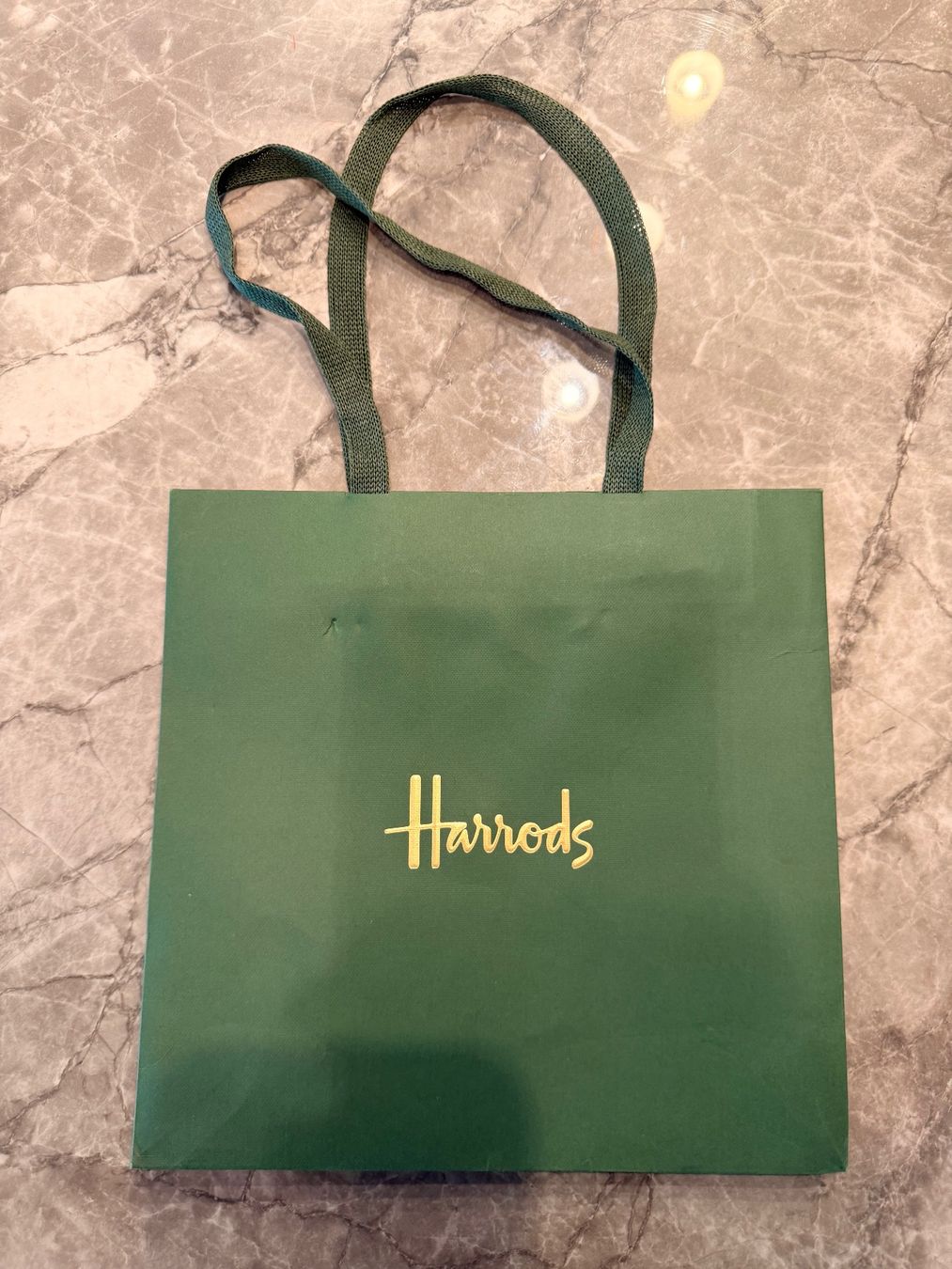 Harrods Taschen: Harrods Papiertüte – Gebraucht aus Balgach von ren_xy57 2