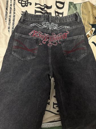 Jeans Damen Grösse M dunkles Denim mit Stickerei Used Look