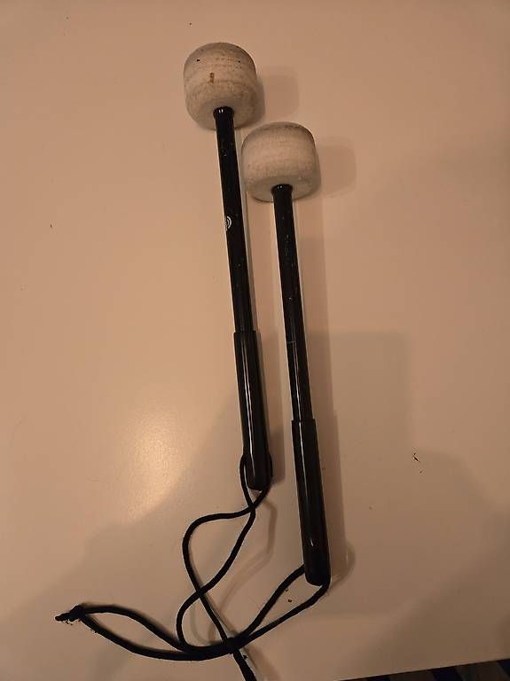 Musikinstrumente: Cassa con supporto e cinghie – Gebraucht aus Gorduno von ale_lwk6 4