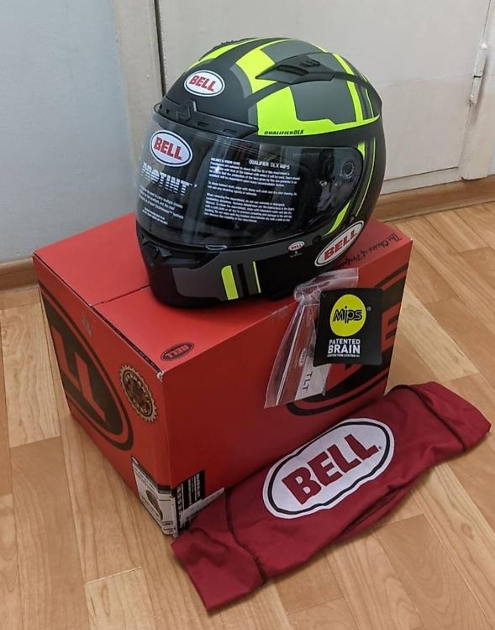 Bell Helme & Visiere: NEU Helm Bell Qualifier Mips (photochrome visor!) S – Neu und originalverpackt aus Frauenfeld von Yuriy